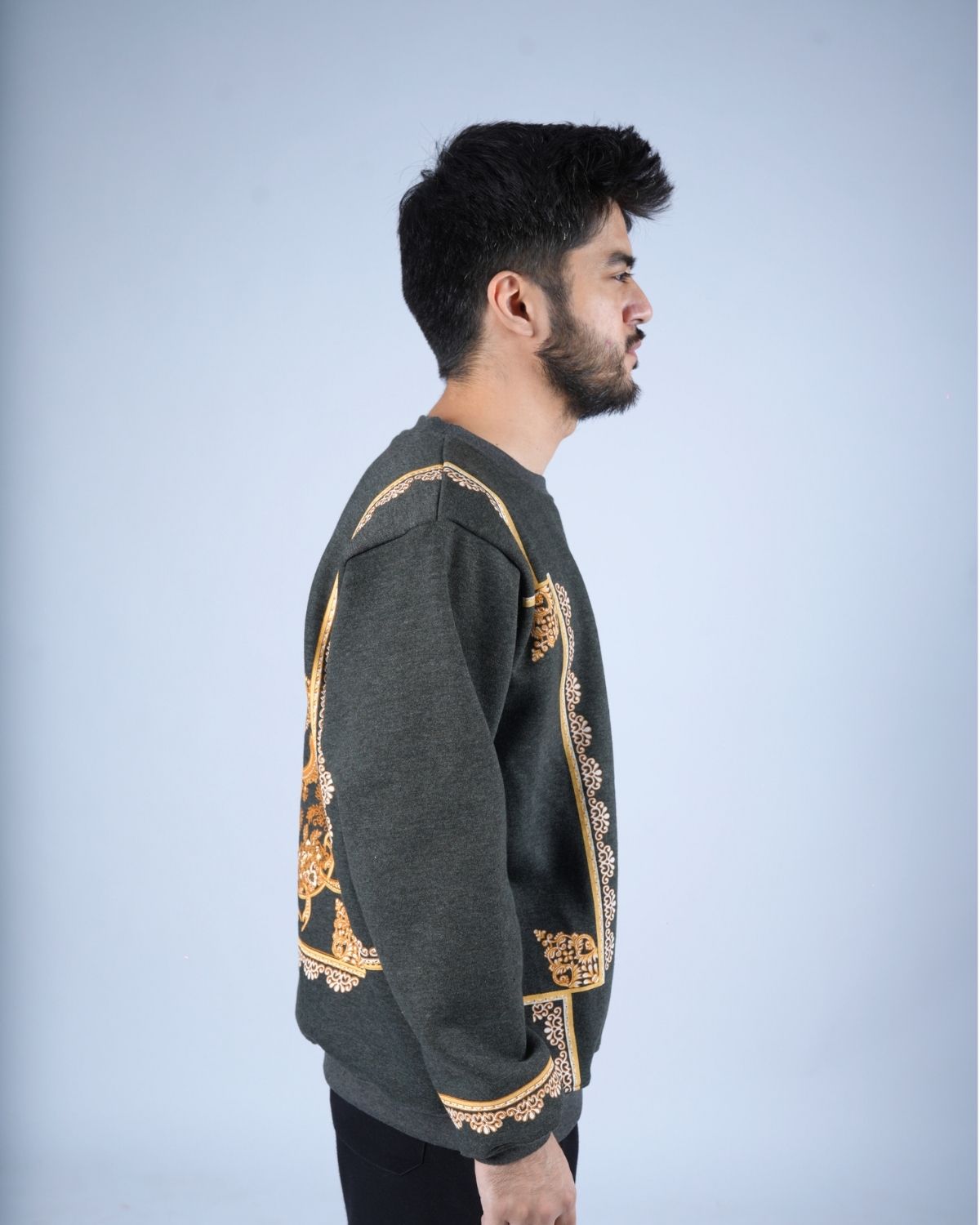 MEEROFFICIAL™ ROYAL BLACK SWEATSHIRT